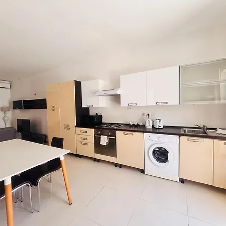 Apartment Stylish Penthouse With Side Sea-views Gzira