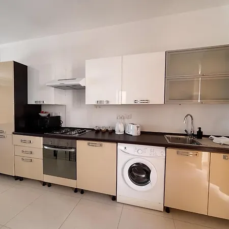 Stylish Penthouse With Side Sea-views * Gzira