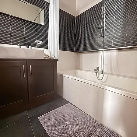 Stylish Penthouse With Side Sea-views * Gzira