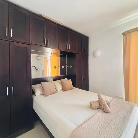 Apartment Stylish Penthouse With Side Sea-views *